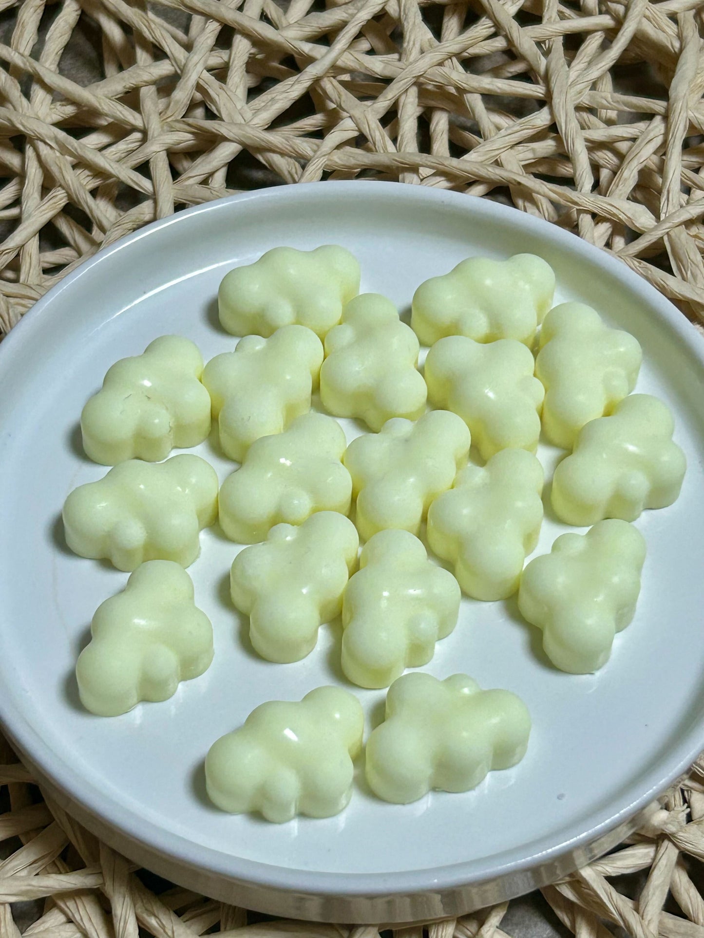 Miniature cloud wax melts